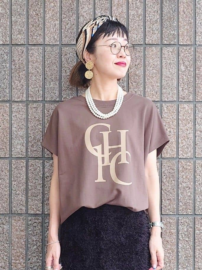 MUTSUKOさんの「UNTITLED｜【CHIGNON】別注 ミニ裏毛フレンチスリーブプルオーバー」を使ったコーディネート