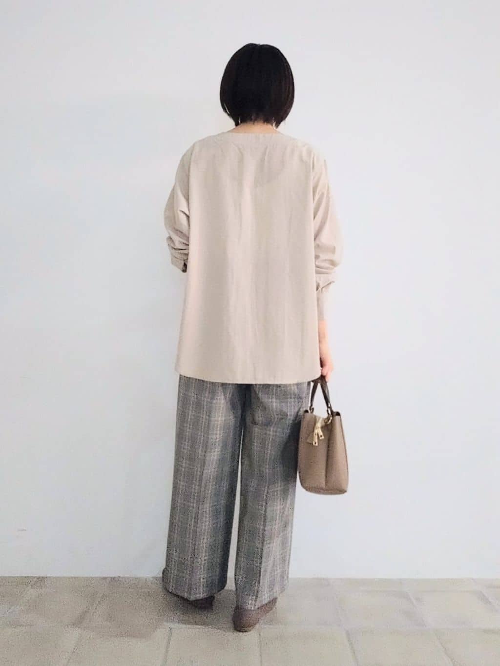 miomioさんの「SHOO･LA･RUE｜【S-LL】大人ヘルシーなこなれ感 オープンカラーシャツ」を使ったコーディネート