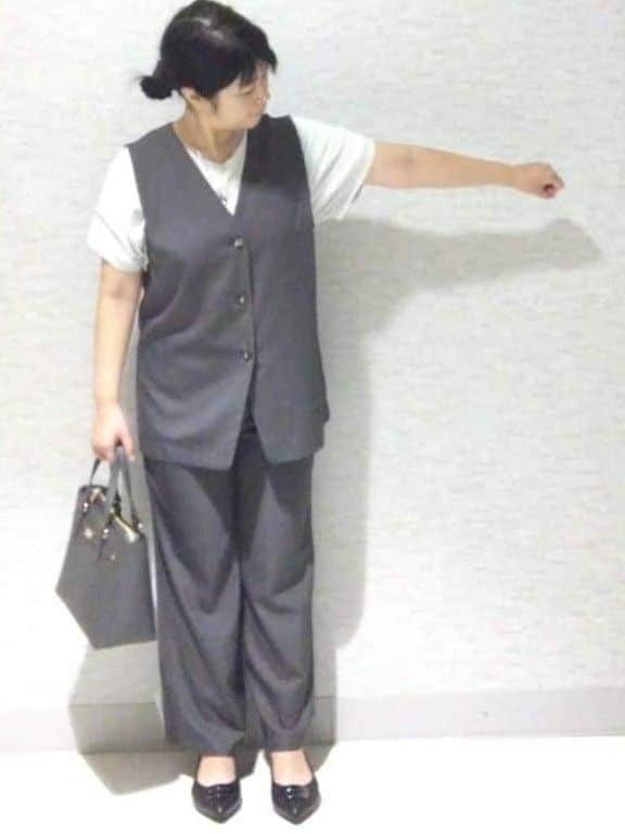 sakoさんの「Reflect｜【ウエスト総ゴム／セットアップ／単品使いOK◎】ベスト＋ストレートパンツセット」を使ったコーディネート