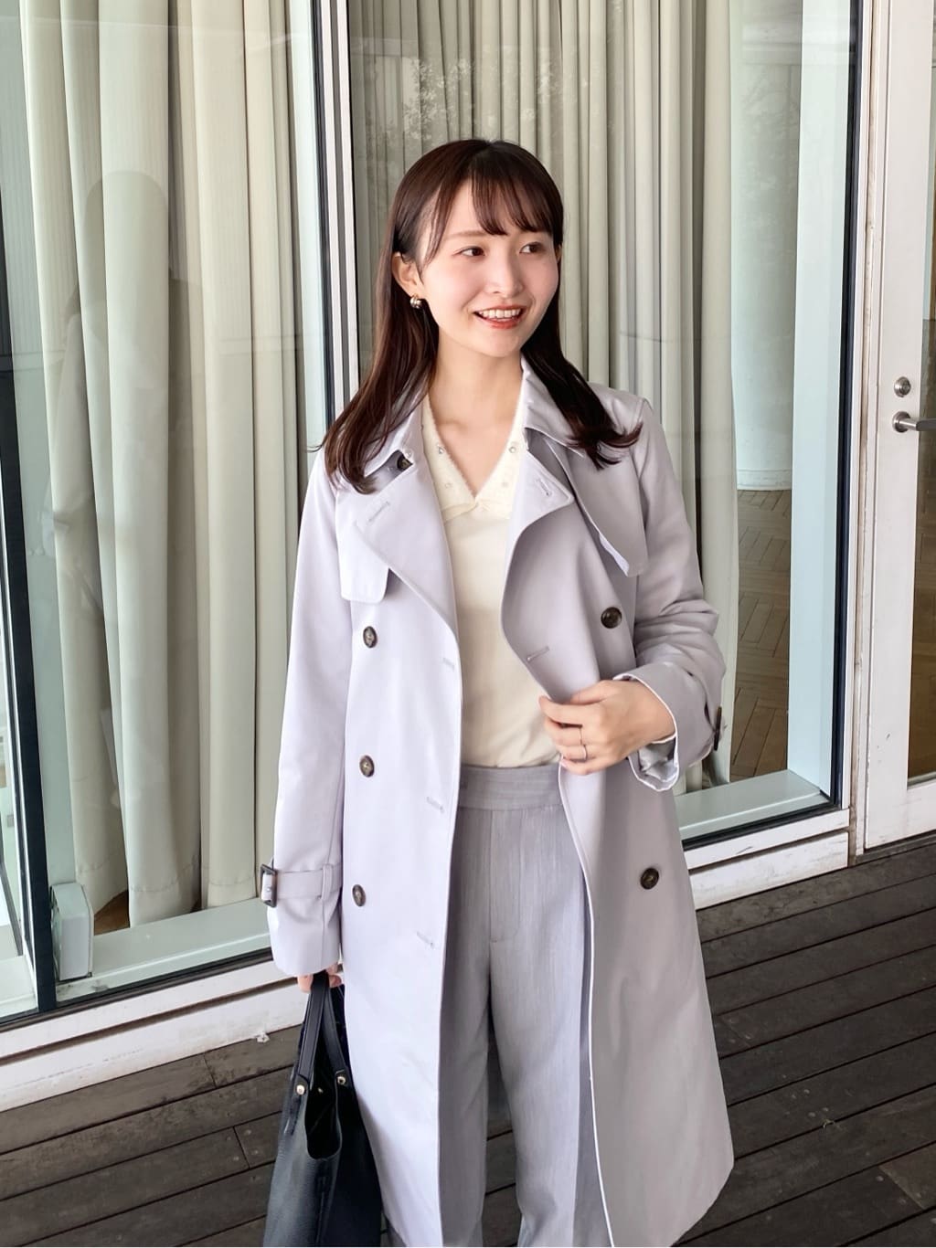 みさかさんの「index｜撥水トレンチコート【洗濯機OK／花粉対応】《XS～3L》」を使ったコーディネート
