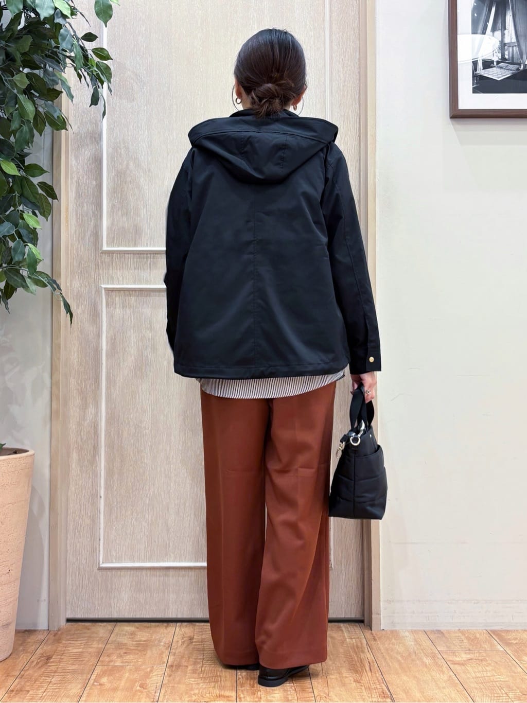 なみさんの「SHOO･LA･RUE｜【洗濯機可/S-LL/高レビュー】上品シルエットで美しい イージーワイドパンツ」を使ったコーディネート