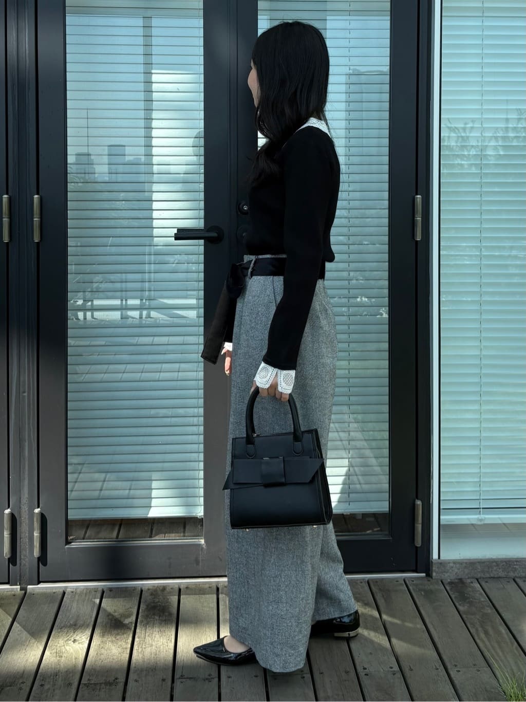 AOIさんの「Couture brooch｜【上品華やか・通勤】ラメツイード ワイドパンツ」を使ったコーディネート