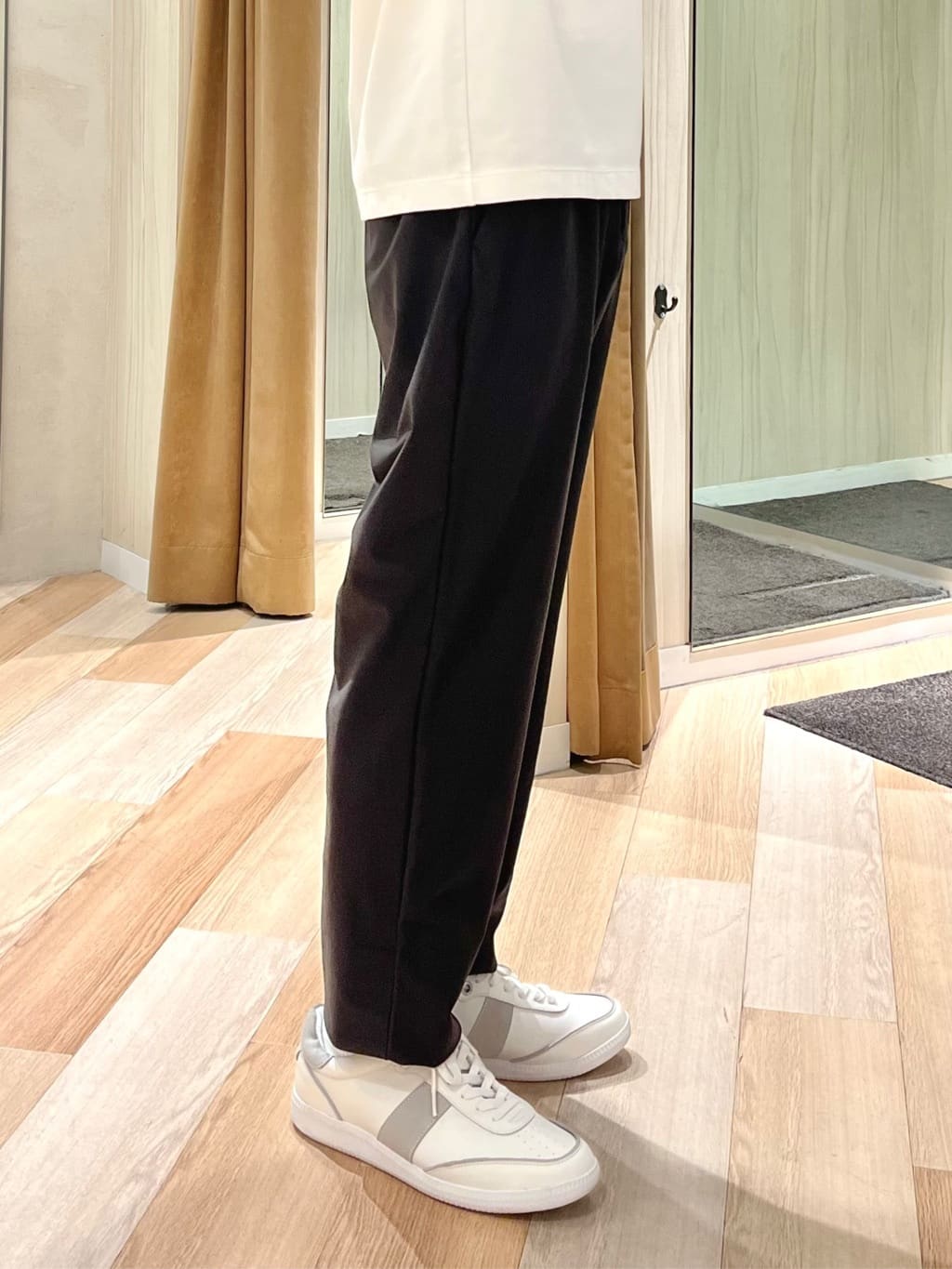 URAさんの「TAKEO KIKUCHI｜マイクロファイバークロスボディバッグ」を使ったコーディネート