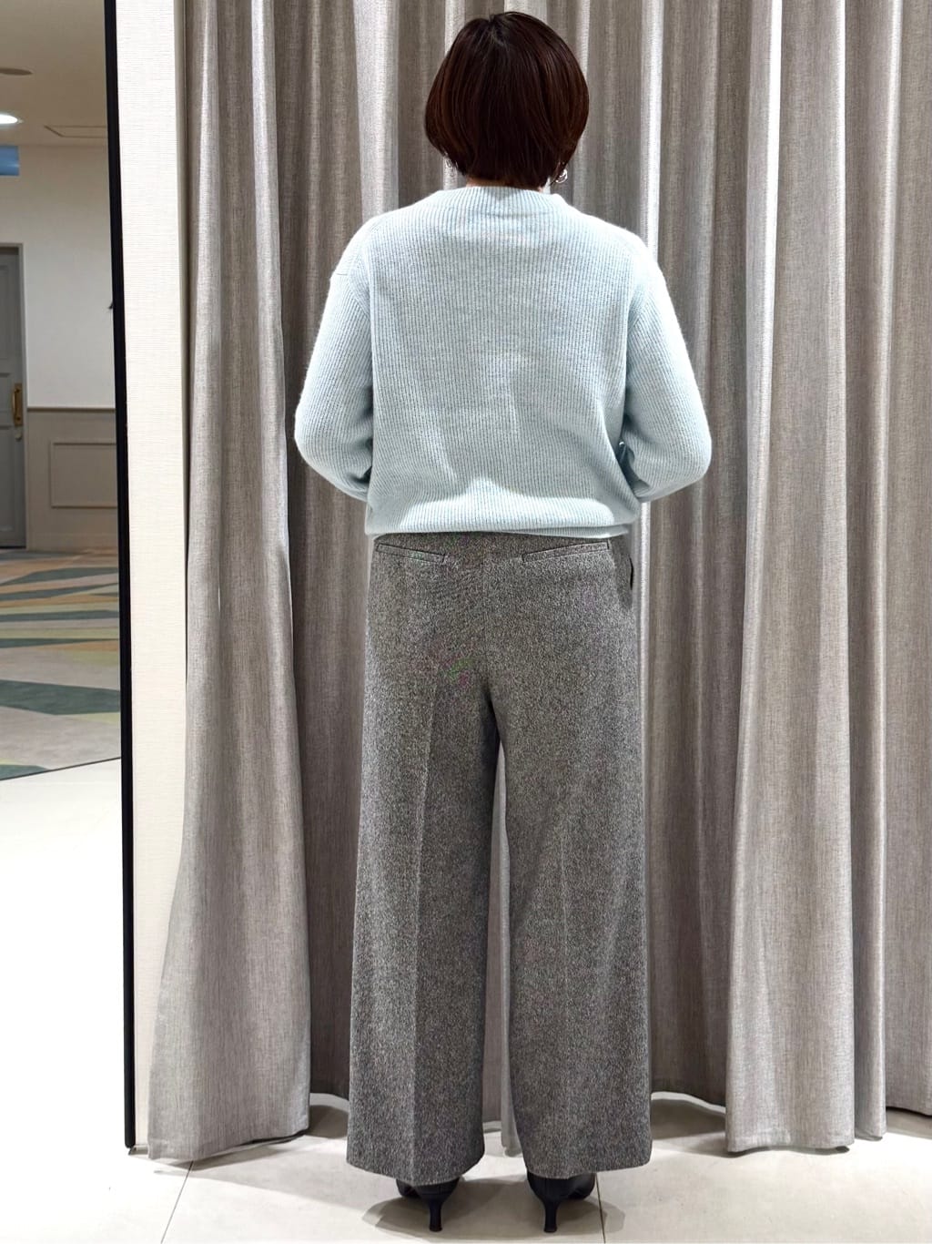Satさんの「COUP DE CHANCE｜【日本製】ラメ入りツイードパンツ」を使ったコーディネート