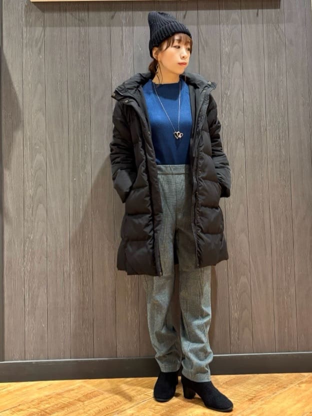 meiさんの「SHOO･LA･RUE｜【洗濯機可/撥水】フェイクファーフード ロングダウン」を使ったコーディネート