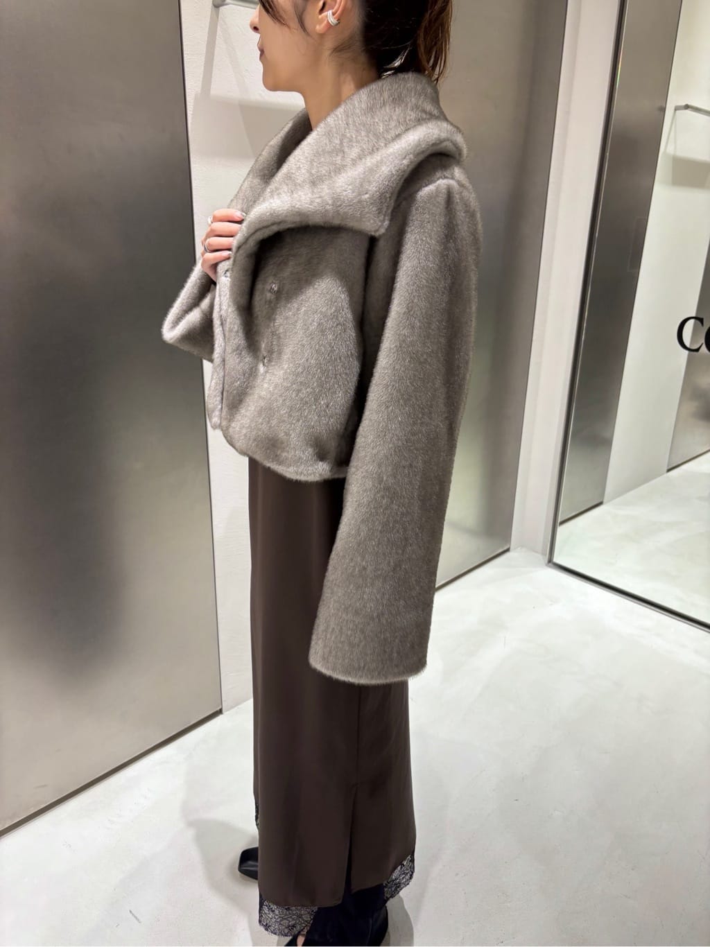 iwamiさんの「CODE A｜faux mink short jacket」を使ったコーディネート
