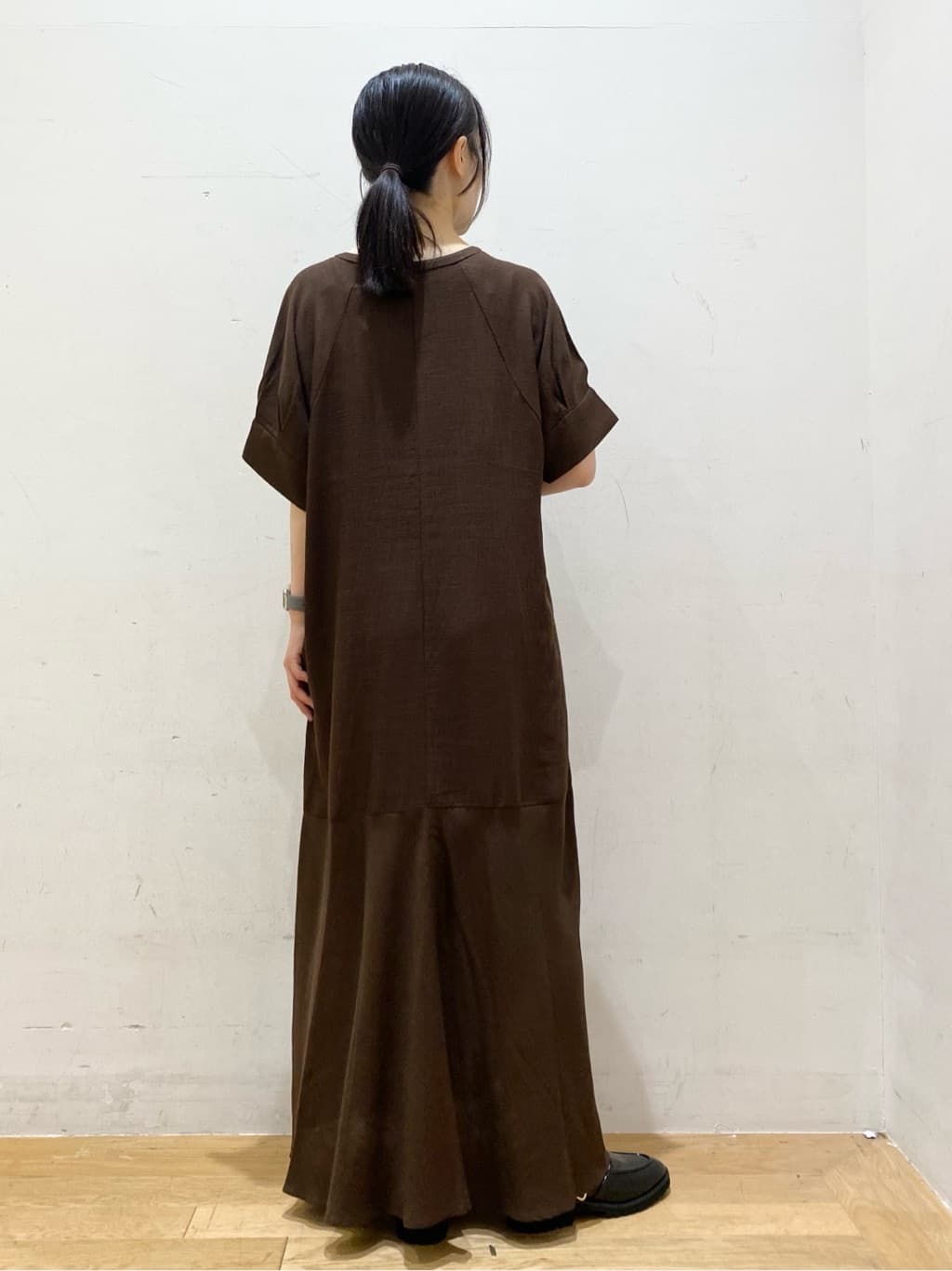 みなみさんの「OPAQUE.CLIP｜レーヨン麻キーネックワンピース【洗える】」を使ったコーディネート