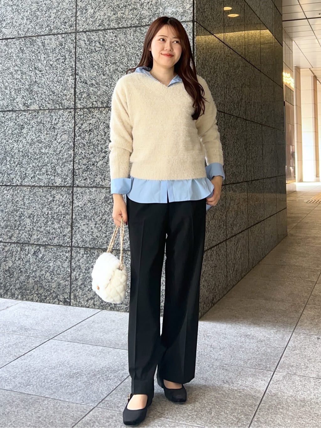 Risaさんの「OPAQUE.CLIP｜ポケット刺繍レギュラーカラーシャツ【洗濯機OK】」を使ったコーディネート