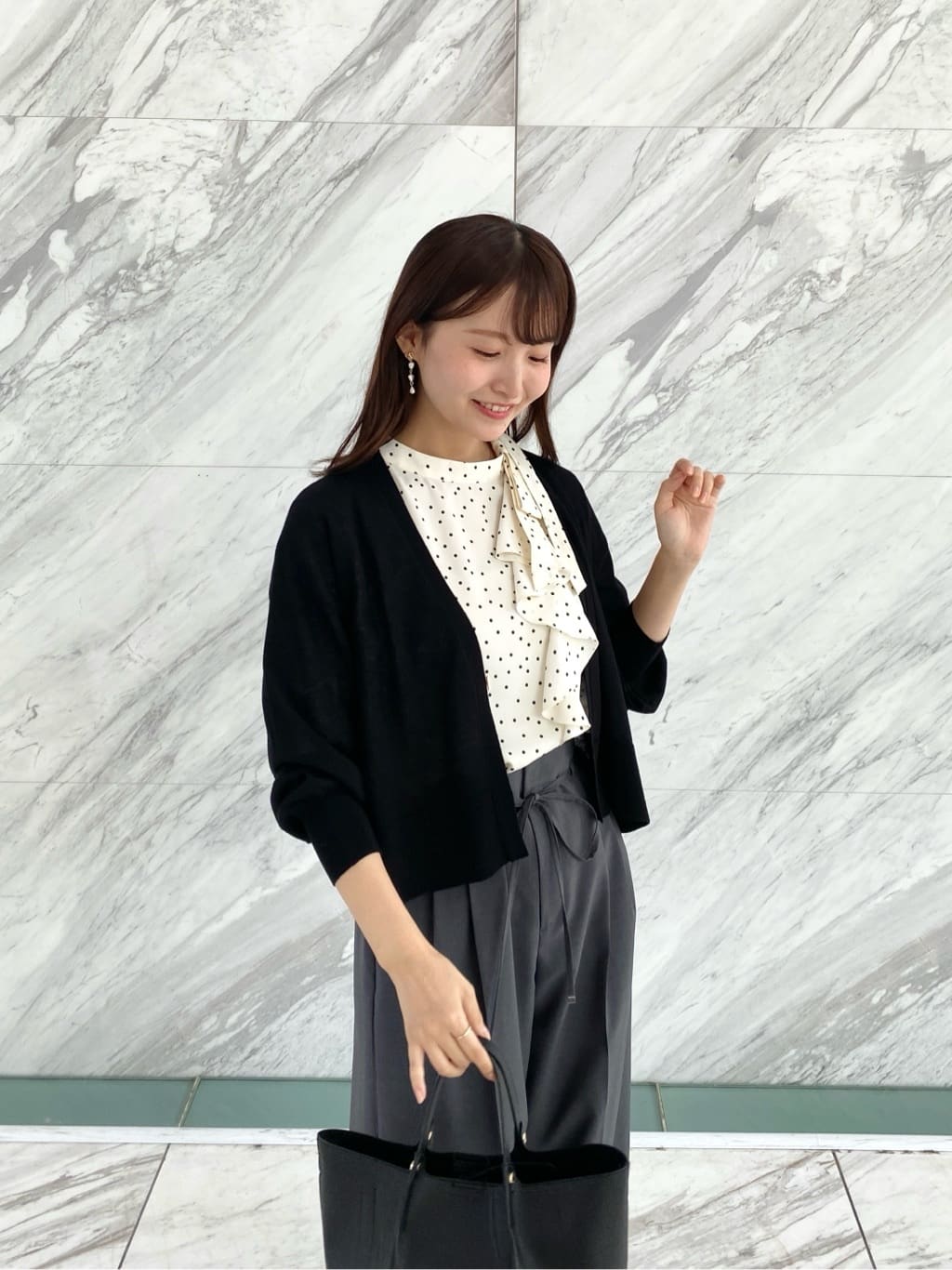 みさかさんの「index｜《5色展開》コンパクトショートカーディガン【洗濯機洗い可】」を使ったコーディネート