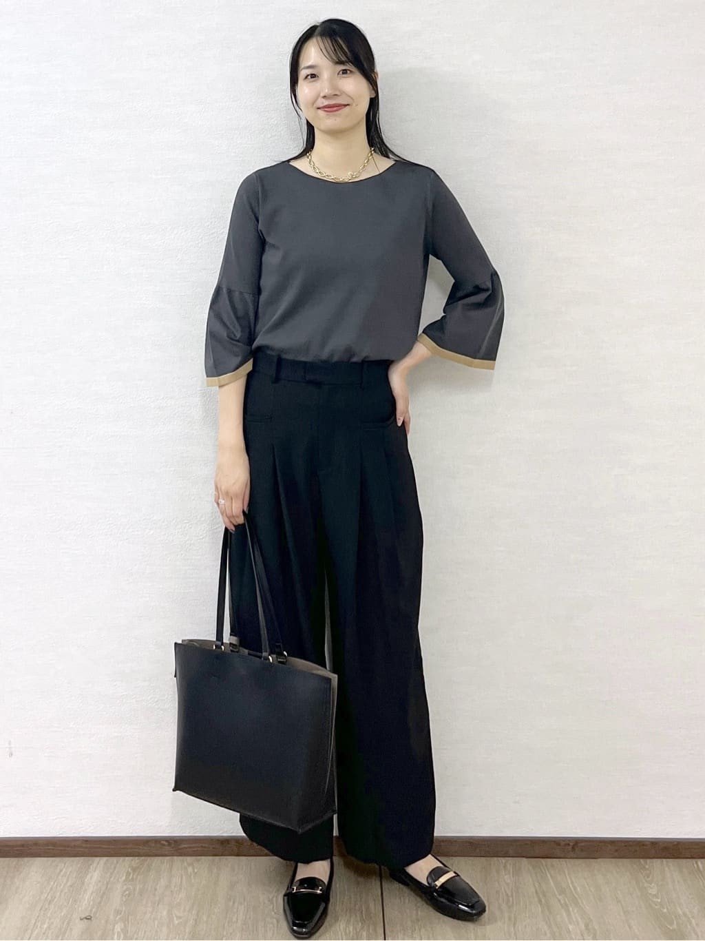 sachikoさんの「OPAQUE.CLIP｜タックデザインワイドパンツ【洗濯機OK】」を使ったコーディネート