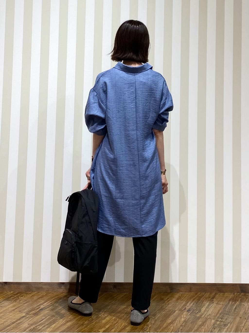 SAOさんの「SHOO･LA･RUE｜【S-LL/体型カバー】さらっとしたタッチが魅力 デニムライクチュニック」を使ったコーディネート