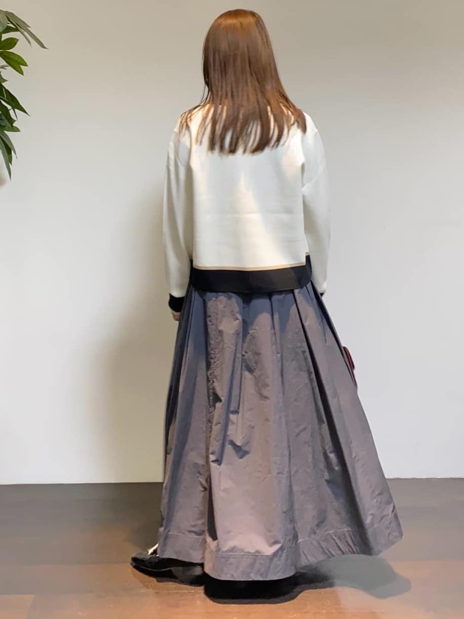 tomoさんの「UNTITLED｜【フリル取り外し可/きれいめエレガント】フリルシャツレイヤード風ニット」を使ったコーディネート
