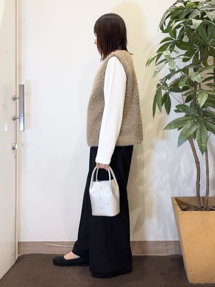 宗形さんの「SHOO･LA･RUE｜ふわふわファーベスト」を使ったコーディネート
