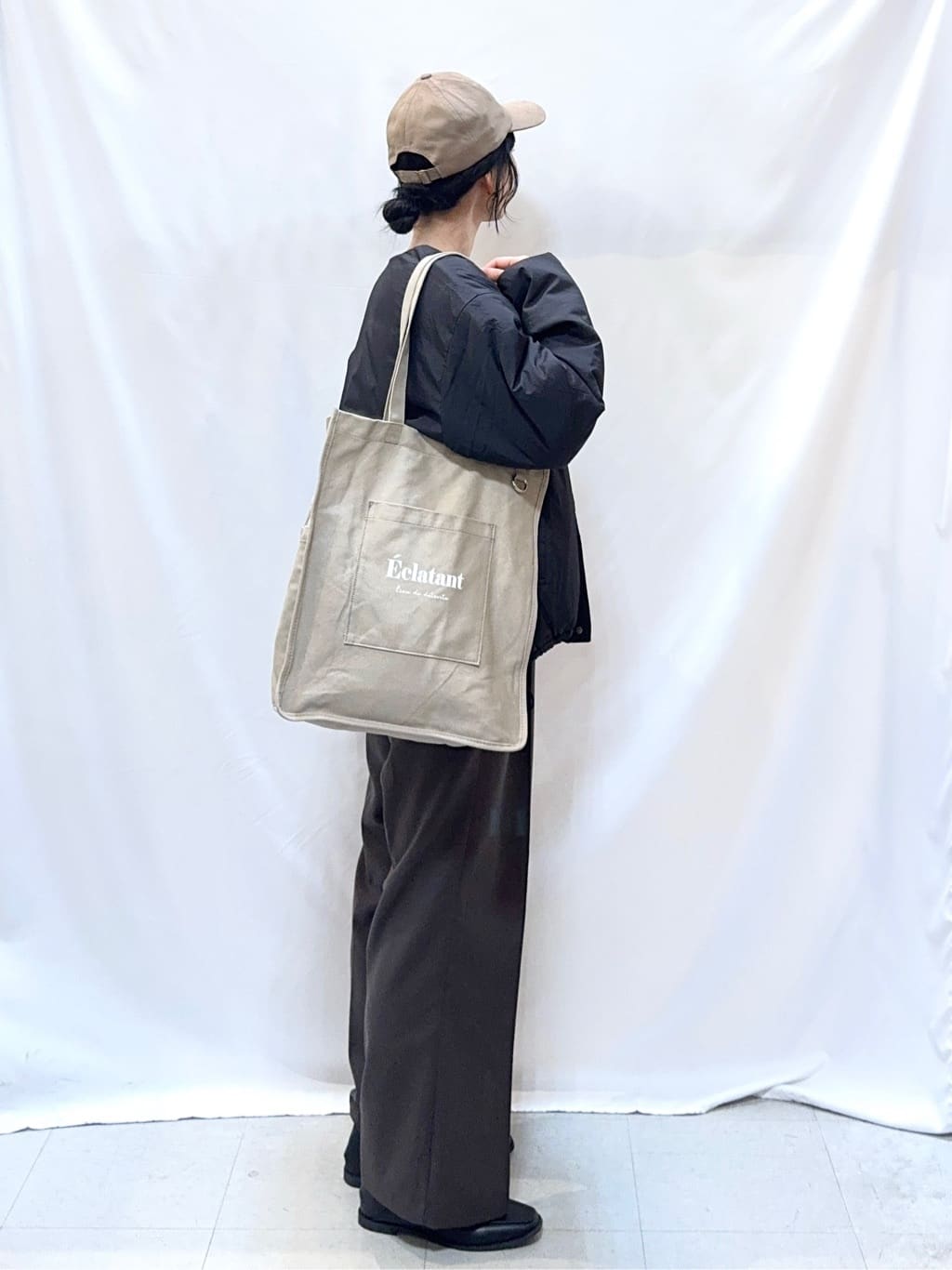 𝐇𝐢𝐫𝐨𝐦𝐢さんの「SHOO･LA･RUE｜【洗濯機可/撥水/リバーシブル】 ノーカラー中綿ブルゾン」を使ったコーディネート