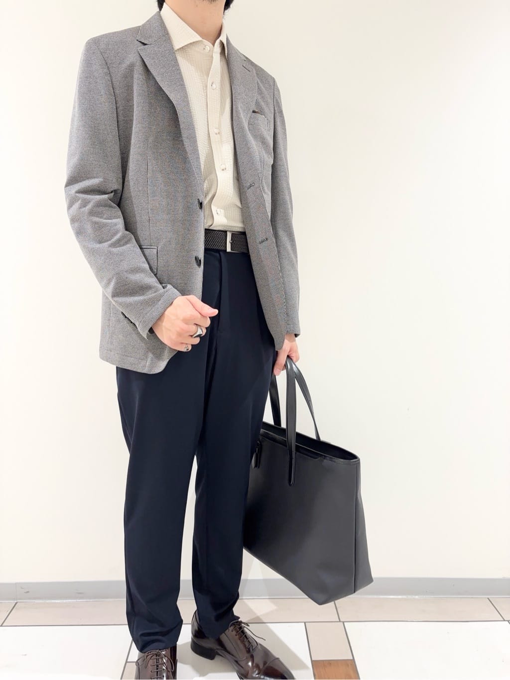 及川さんの「TAKEO KIKUCHI｜ピンジャージ 千鳥 ジャケット」を使ったコーディネート