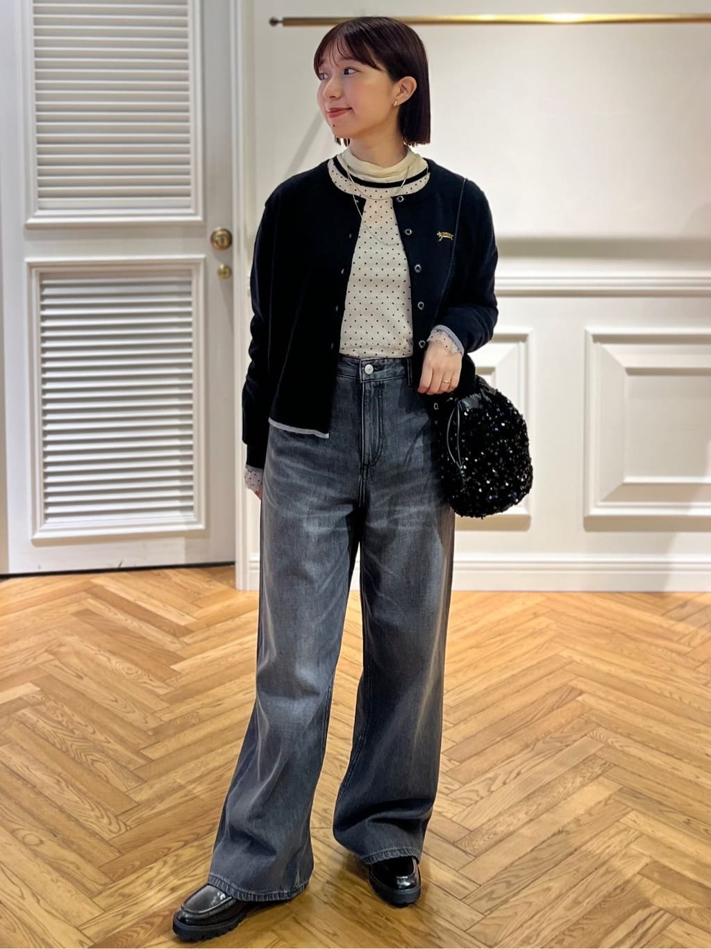 つじ まこさんの「DRESSTERIOR｜【洗える/シアー素材】シアードットベルスリーブカットソー」を使ったコーディネート