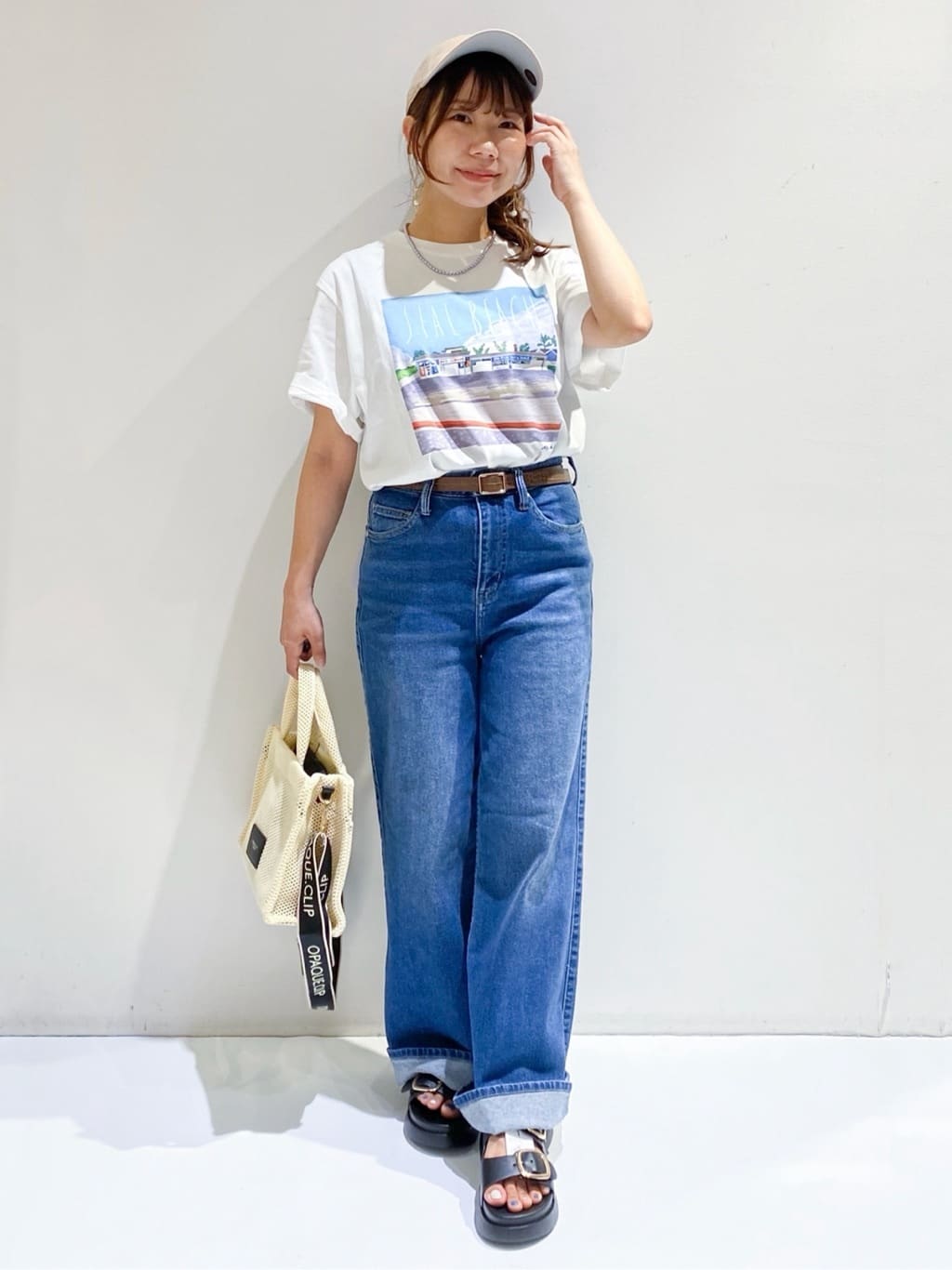 ちぃさんの「OPAQUE.CLIP｜風景イラストプリントTシャツ」を使ったコーディネート
