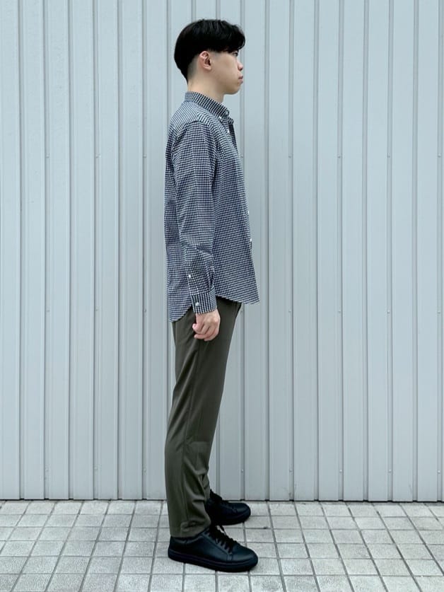 イッシーさんの「TAKEO KIKUCHI｜【抗菌防臭/シーズンレス】シアサッカーギンガムチェック ストレッチシャツ」を使ったコーディネート