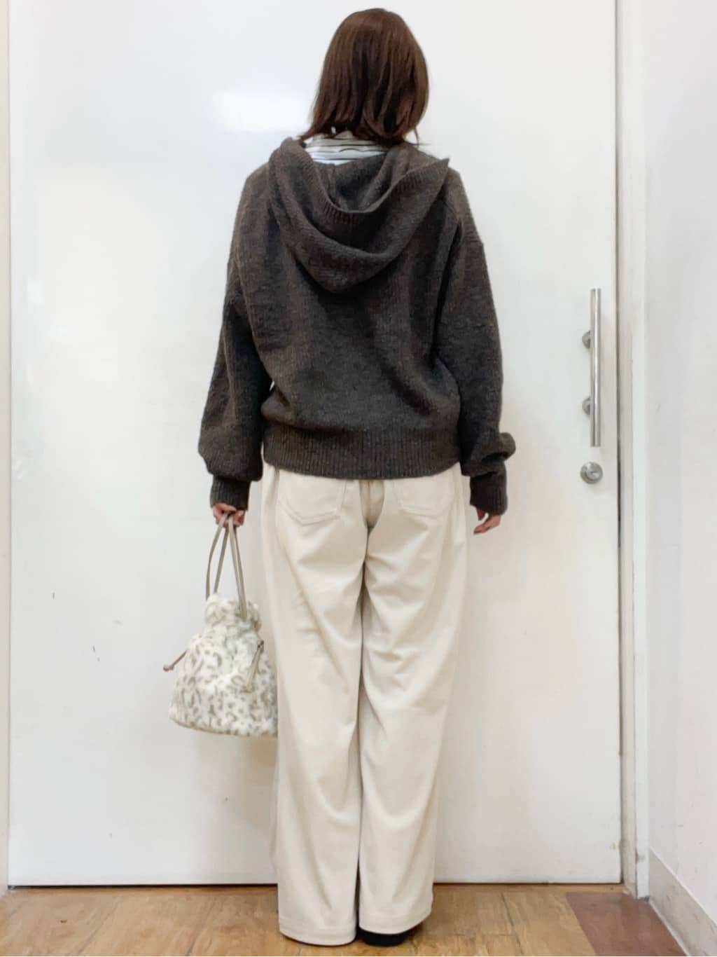 sakiさんの「SHOO･LA･RUE｜【S-LL/吸湿発熱】なめらかとろみ インナータートル」を使ったコーディネート