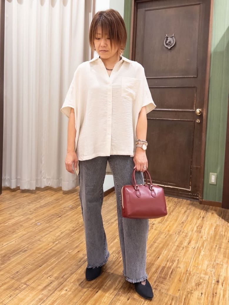 みかりん さんの「SHOO･LA･RUE｜【洗える/S-LL/5分袖】1枚でも羽織としても。さらさらドレープシャツ」を使ったコーディネート