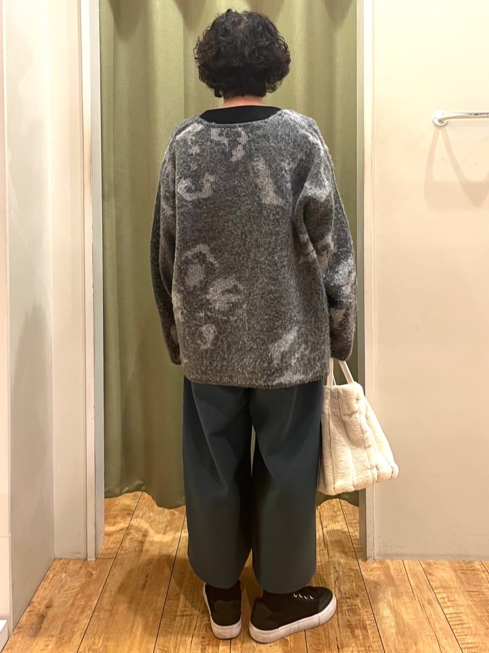 ☆ほしさんの「SHOO･LA･RUE｜羽織るだけでスタイリングの主役に 起毛柄カーディガン」を使ったコーディネート