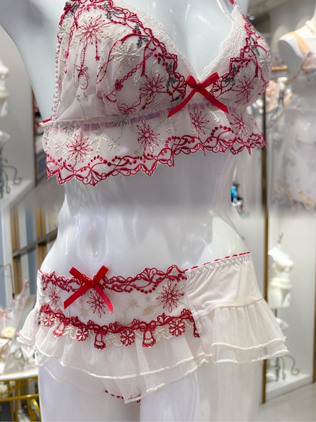 Hisaeさんの「Risa Magli｜【ルビー】 ブラジャー （B-C） ＜Side Shape（サイドシェイプ）＞」を使ったコーディネート
