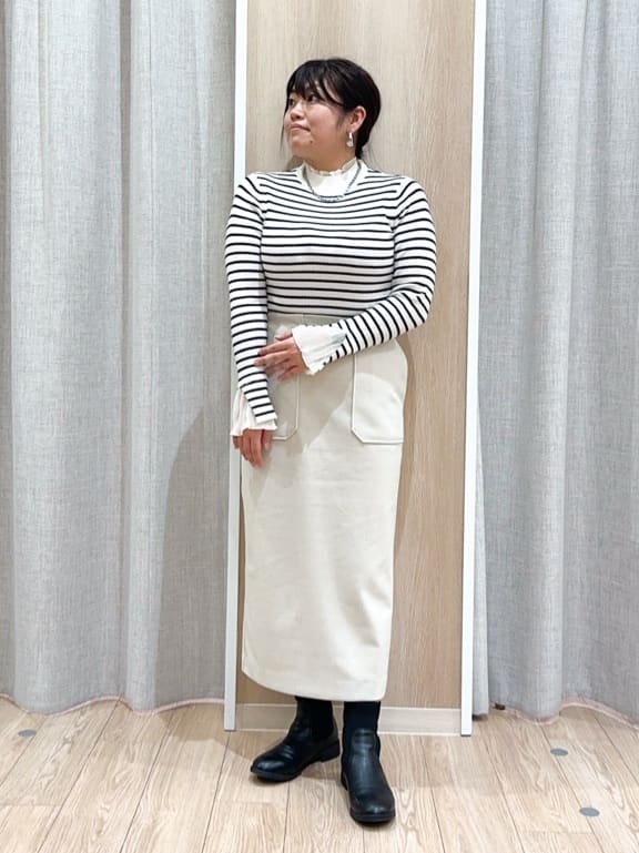naoさんの「grove｜クラシカルな佇まい 大人のステンカラーロングコート」を使ったコーディネート