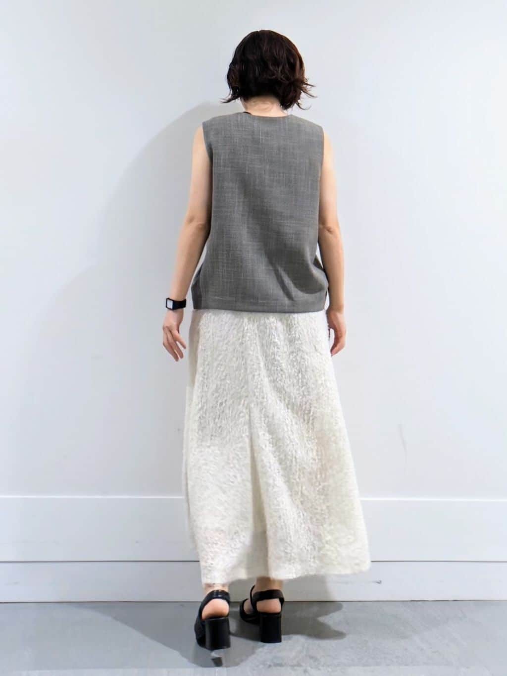 ミズタさんの「UNTITLED｜【セットアップ可/洗える】梳毛調合繊Vネックベスト」を使ったコーディネート
