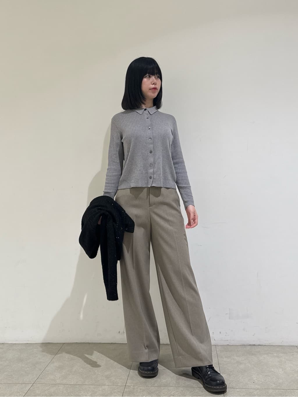 rinaさんの「INDIVI｜【トレンド】衿付きワイドリブニット」を使ったコーディネート