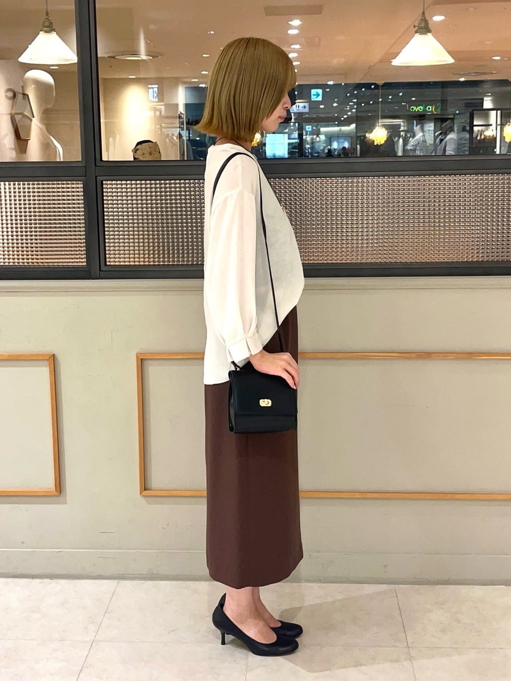 kumiさんの「INDIVI｜【セットアップ可能】スエード調サテンブラウス」を使ったコーディネート