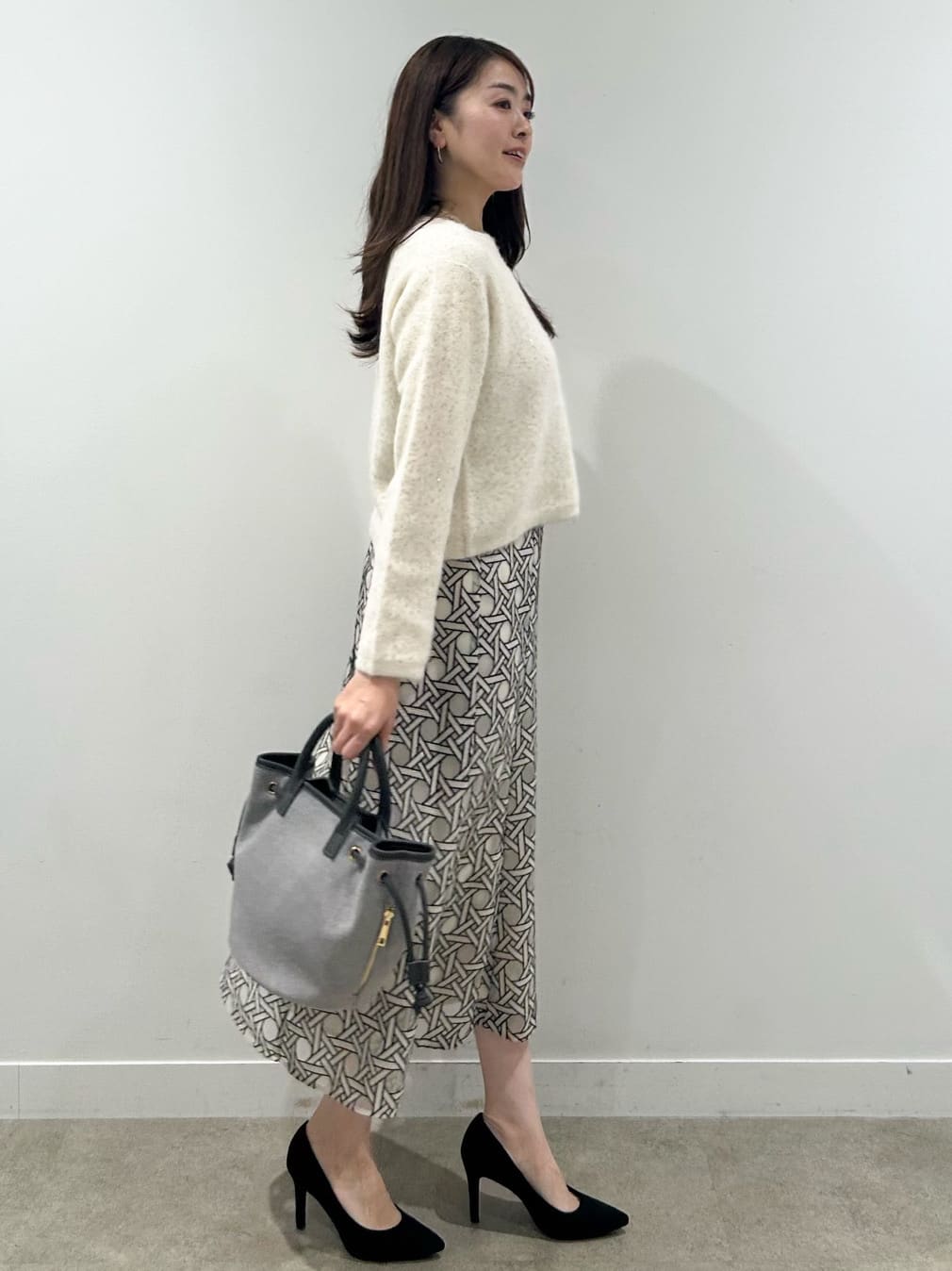 hayaseさんの「COUP DE CHANCE｜【フォックス混】ショート丈ニットトップス」を使ったコーディネート