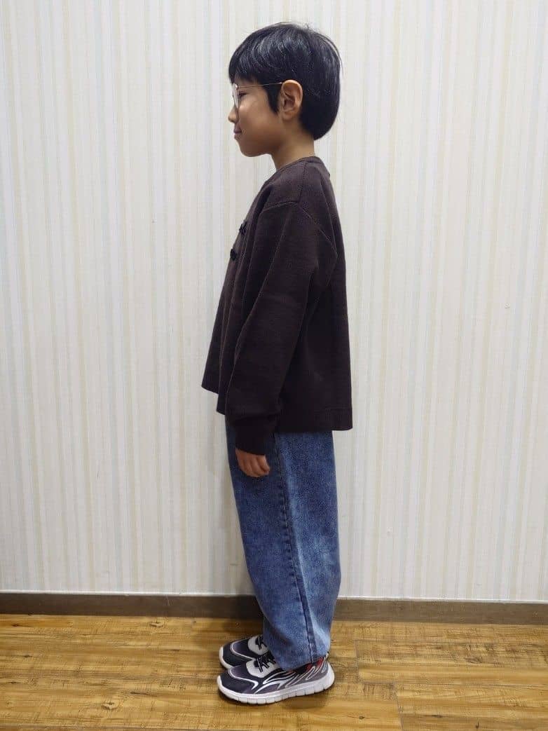 Yuiさんの「SHOO･LA･RUE｜【100-150cm/リンク可/洗濯機可】ウェットライク刺繍ロゴニット」を使ったコーディネート