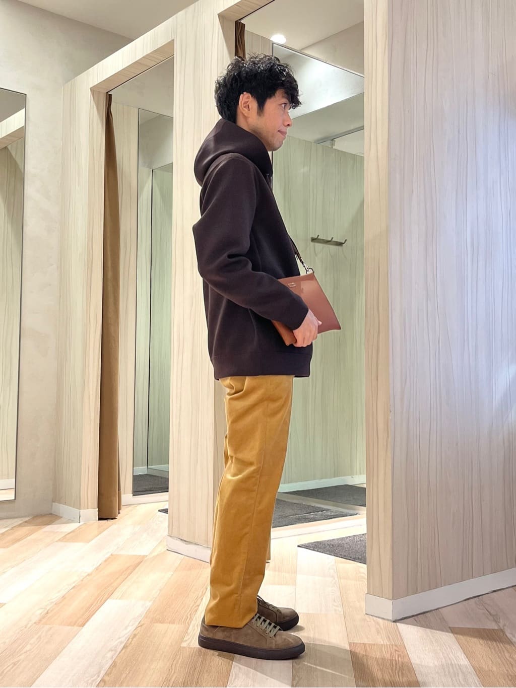 URAさんの「TAKEO KIKUCHI｜エアダン プルオーバー パーカー」を使ったコーディネート
