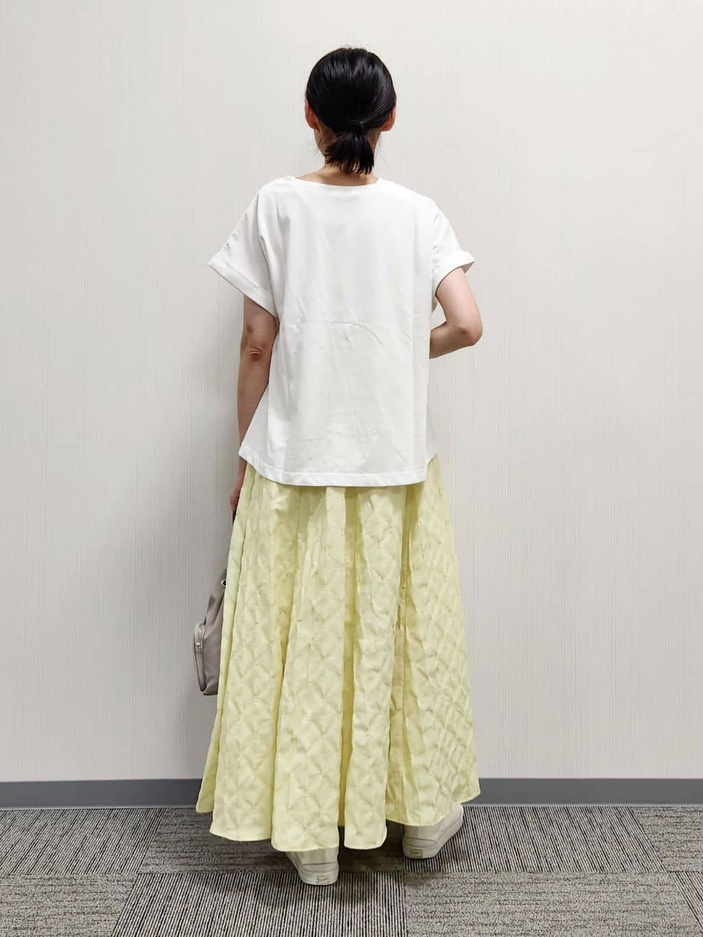 naraさんの「Dessin｜【二の腕カバー／UVカット】ロールアップスリーブ裾ギャザーカットソー」を使ったコーディネート