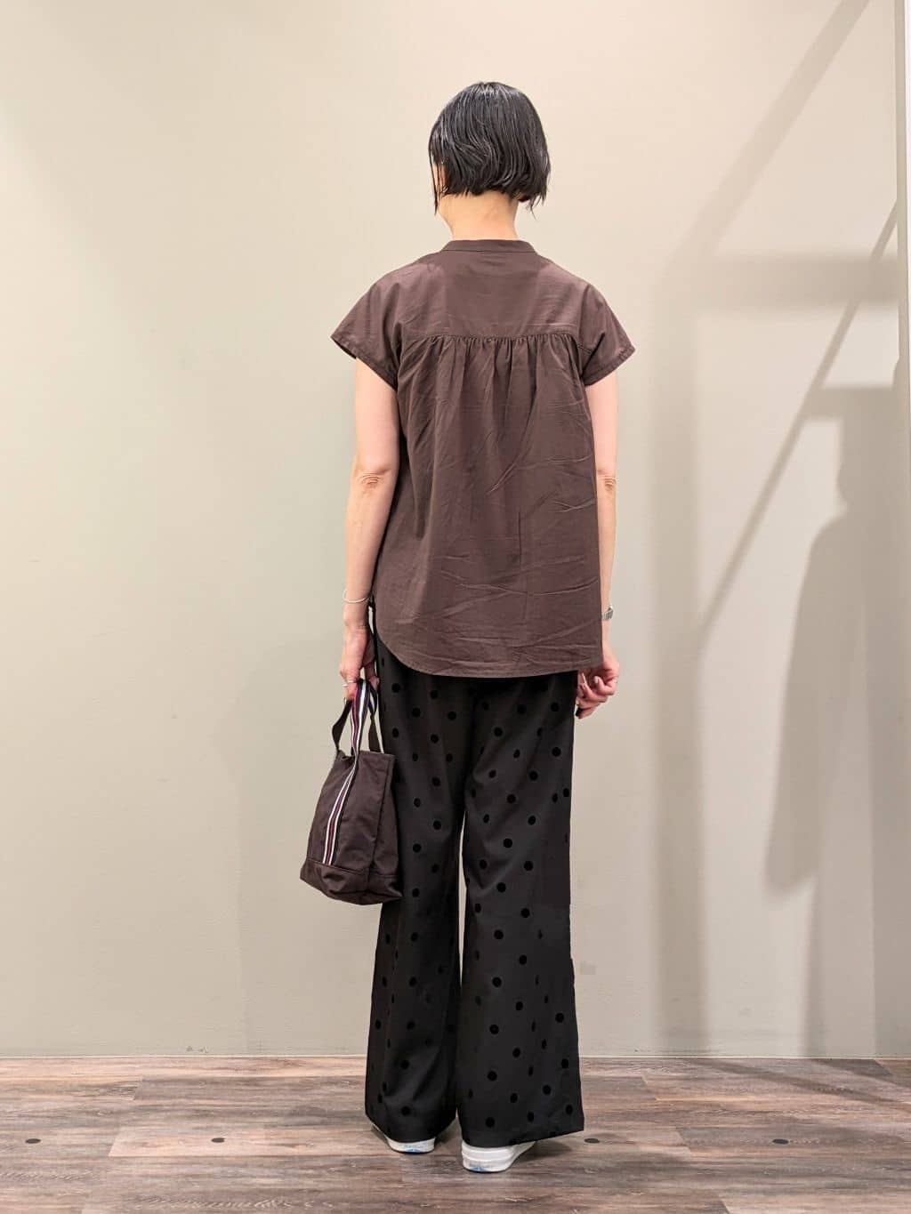 micoさんの「Dessin｜【洗える】スタンドカラーフリルブラウス」を使ったコーディネート
