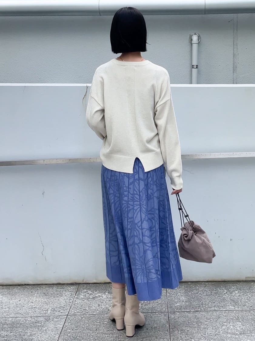 NATSUMIさんの「grove｜ラメモールヤーンプルオーバーニット」を使ったコーディネート