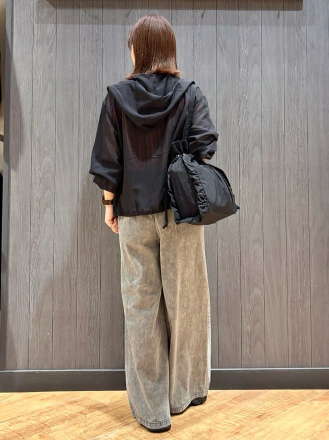 meiさんの「SHOO･LA･RUE｜【S-LL】大人の抜け感 シアーボイルフーディパーカ」を使ったコーディネート