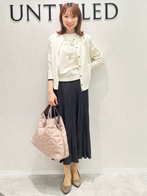Miwaさんの「UNTITLED｜【アンサンブル可/薄手】ベーシッククルーネックカーディガン」を使ったコーディネート