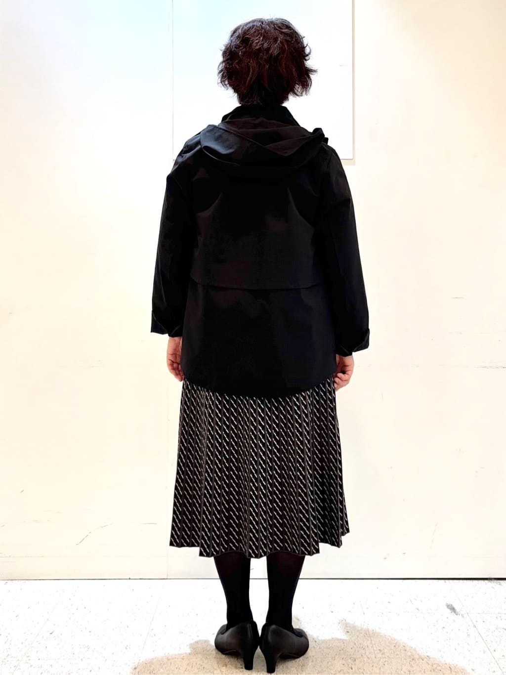 ヤスコさんの「Reflect｜【すっきり見え／フード取り外し可／通勤におすすめ◎】ライティアウター」を使ったコーディネート