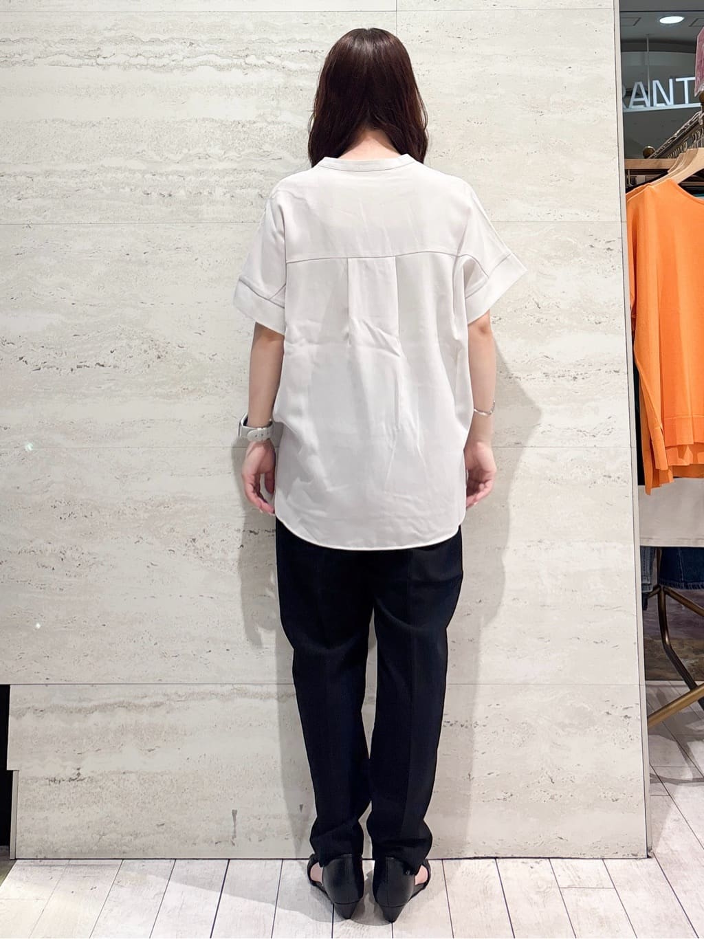 かほさんの「OPAQUE.CLIP｜美脚イージーテーパードパンツ【防シワ／洗濯機洗い可／抗ピル／ストレッチ】《丈が選べる／SS-LLサイ」を使ったコーディネート