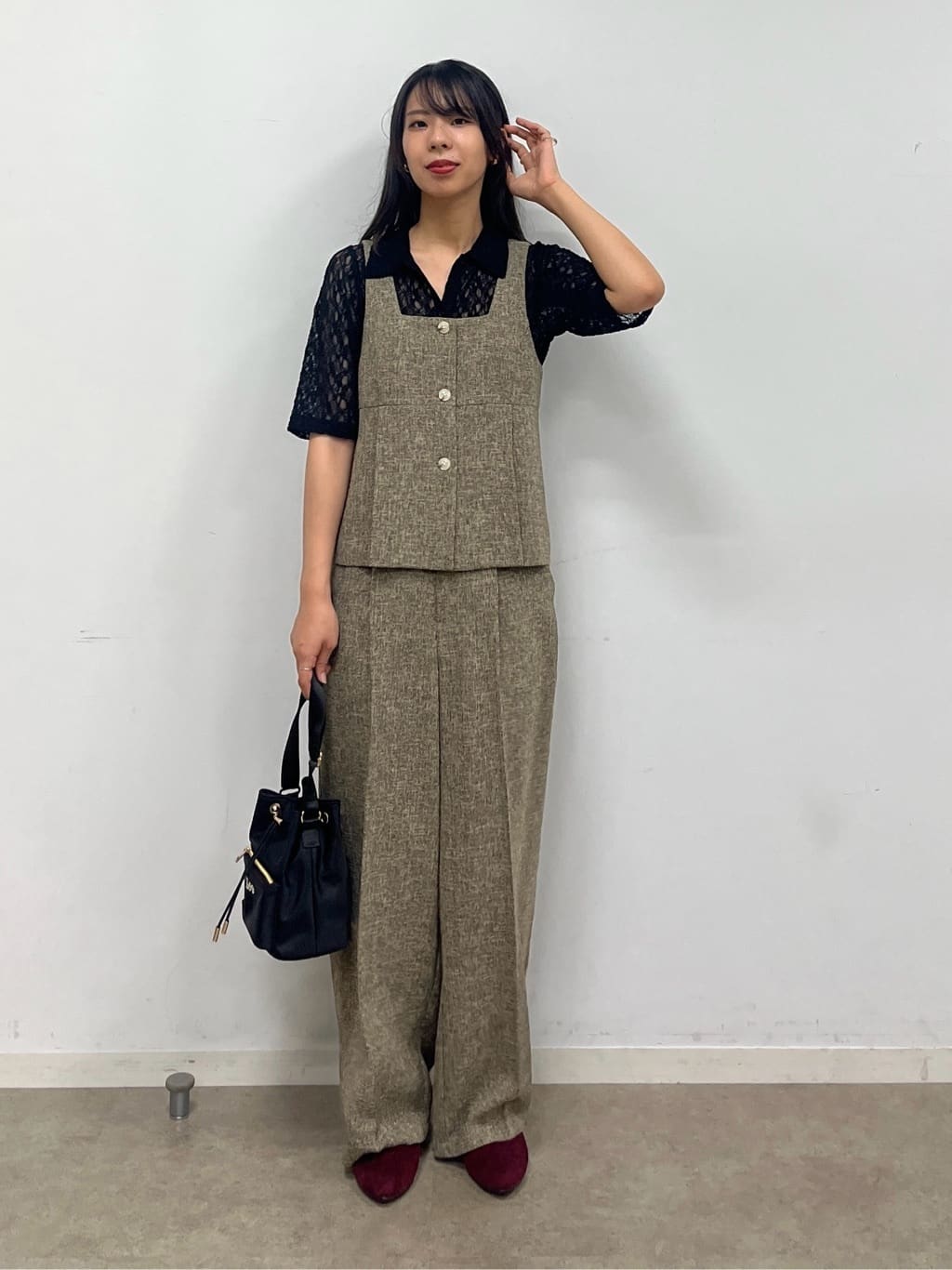 cotaniさんの「SHOO･LA･RUE｜【S-LL/5分袖】大人の抜け感 襟付きレーストップス」を使ったコーディネート
