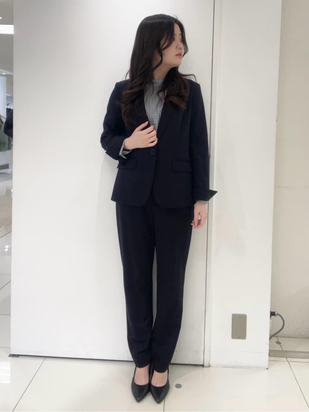 moeさんの「UNTITLED｜【洗える/お仕事着】ジオメトリック ハイネックブラウス」を使ったコーディネート