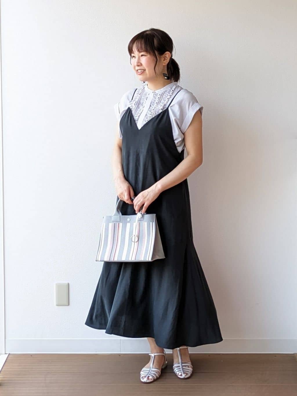 なみきさんの「UNTITLED｜【洗える/肩紐調節可能】パウダーキャミワンピース」を使ったコーディネート