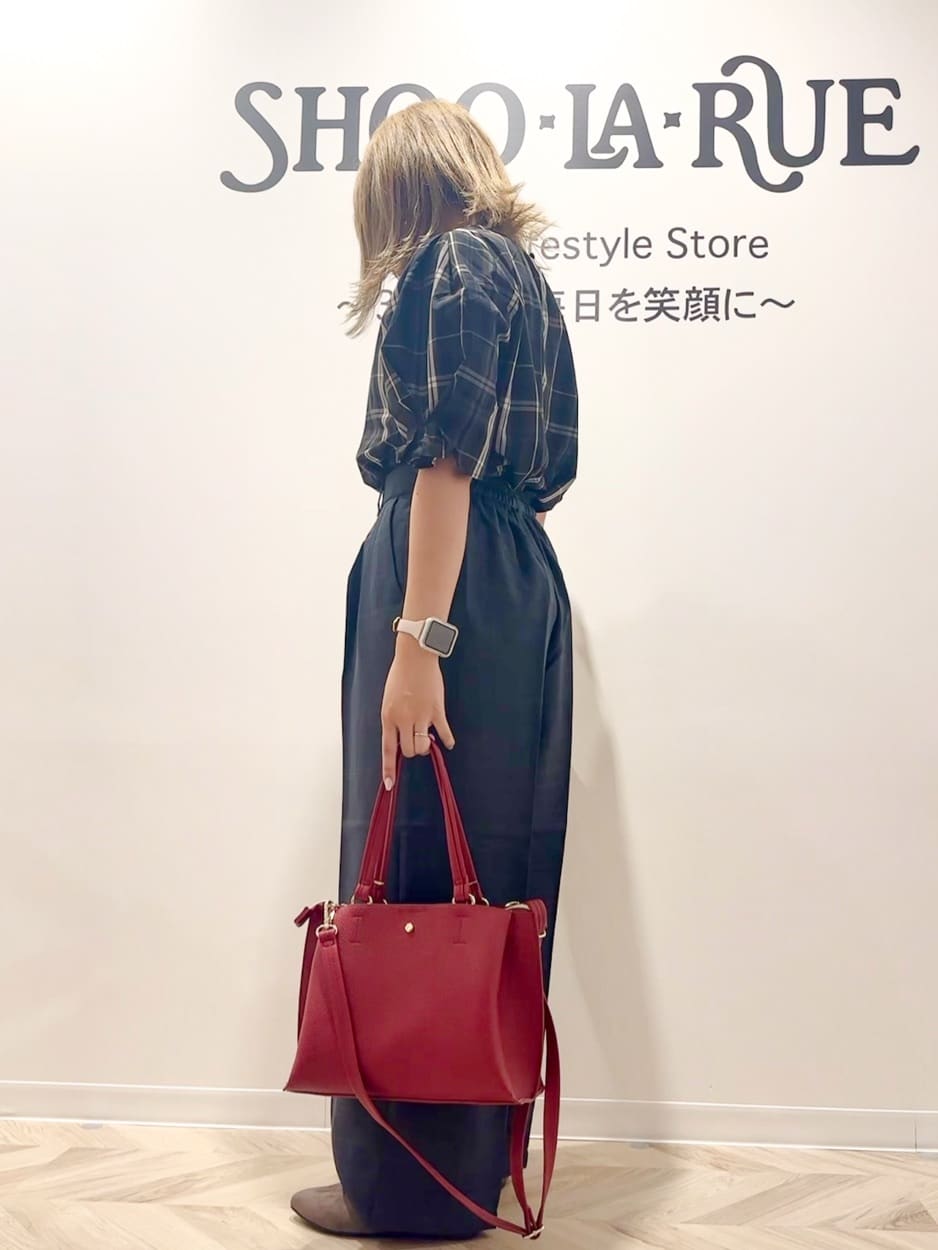 netさんの「SHOO･LA･RUE｜【S-LL/5分袖】お袖タックできれいに魅せる 大人のチェックブラウス」を使ったコーディネート