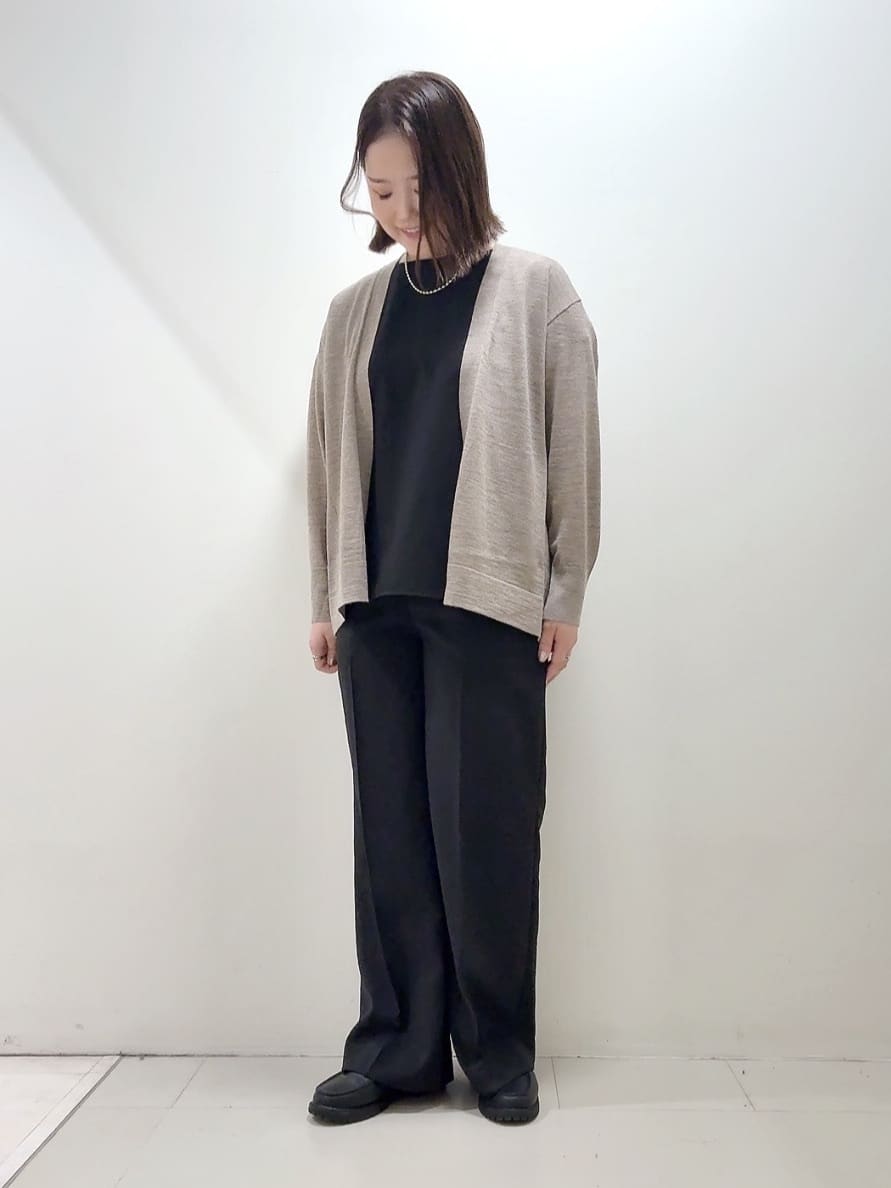 YUIさんの「UNTITLED｜【アンサンブル可/洗える/ボタンなし】シルクウールカシミヤ 着流しカーディガン」を使ったコーディネート