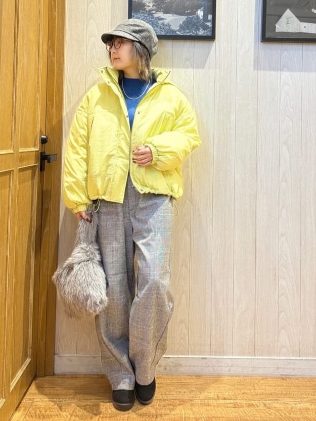misakiさんの「SHOO･LA･RUE｜【撥水/あったか】たっぷり着られる 中綿モンスターショートコート」を使ったコーディネート