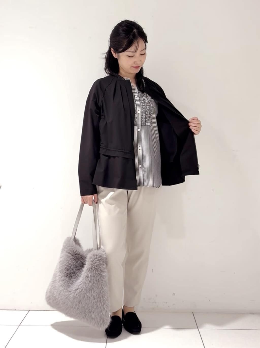 momokoさんの「INDIVI｜【洗える】胸元タックフリル長袖ブラウス」を使ったコーディネート