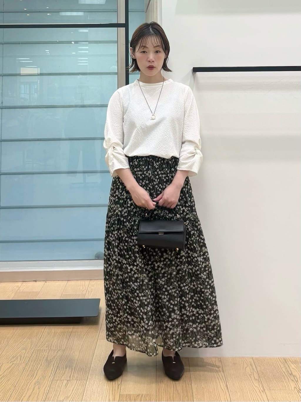 asamiさんの「INDIVI｜【UVケア／吸汗速乾】スリーブデザインブラウス」を使ったコーディネート