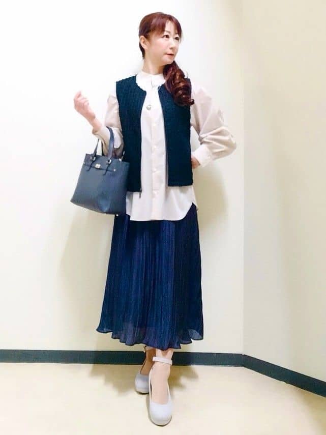 花さんの「Reflect｜【軽い羽織に◎】フロントファスナー開きベスト」を使ったコーディネート