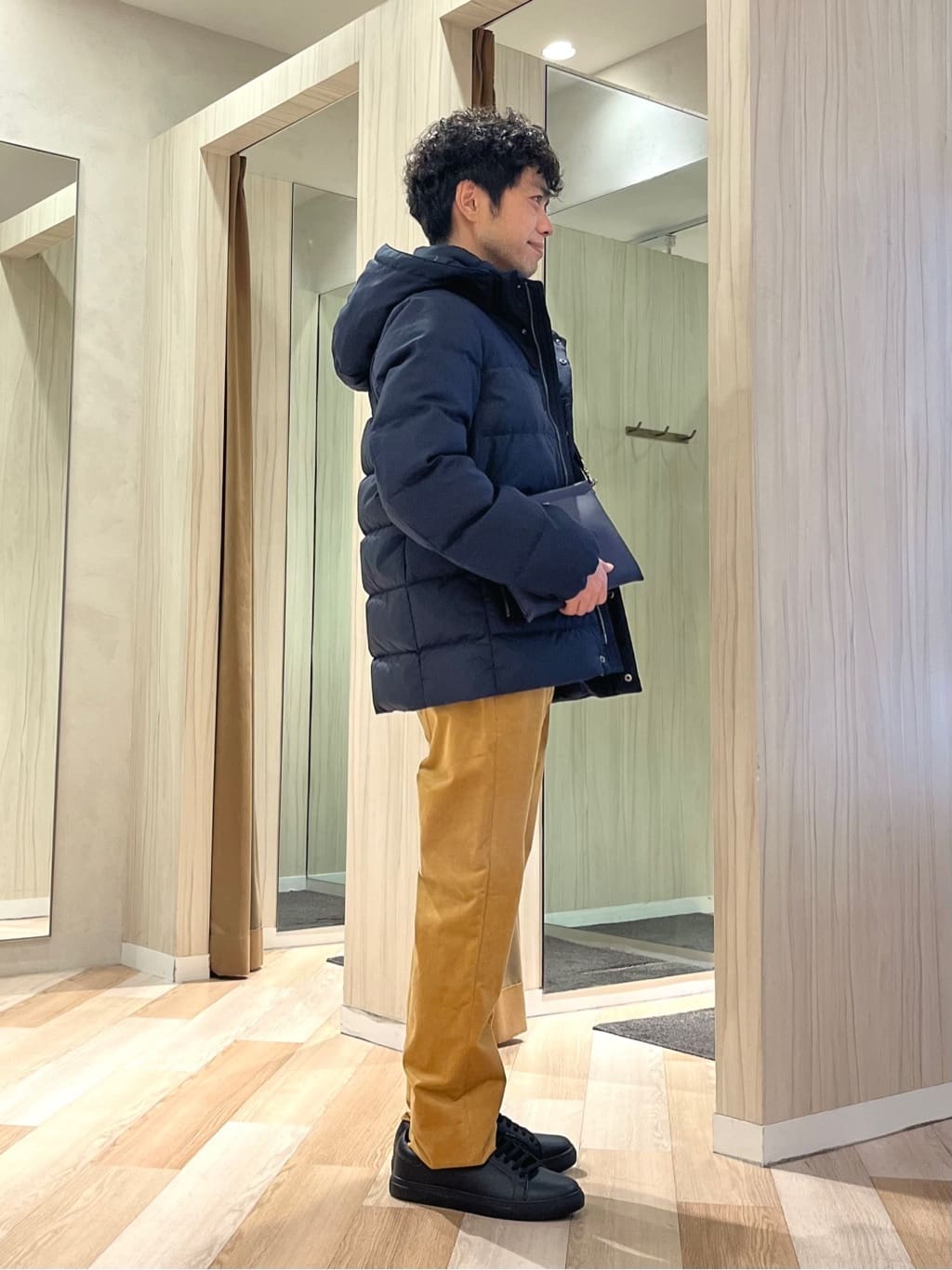 URAさんの「TAKEO KIKUCHI｜【Sサイズ～】ウォーム ミラノリブ オフネック プルオーバー」を使ったコーディネート
